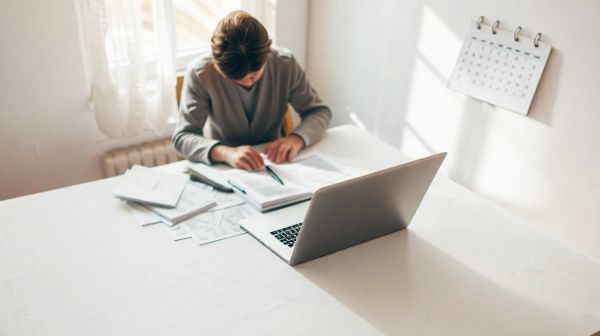 Top stratégies pour économiser jusqu'à 430€ sur votre assurance auto